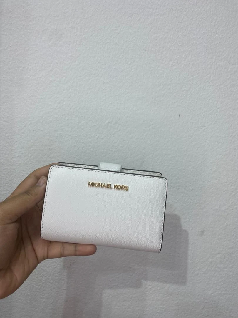 MICHAEL KORS, for ladies, bifold compact wallet, saffiano leather, white