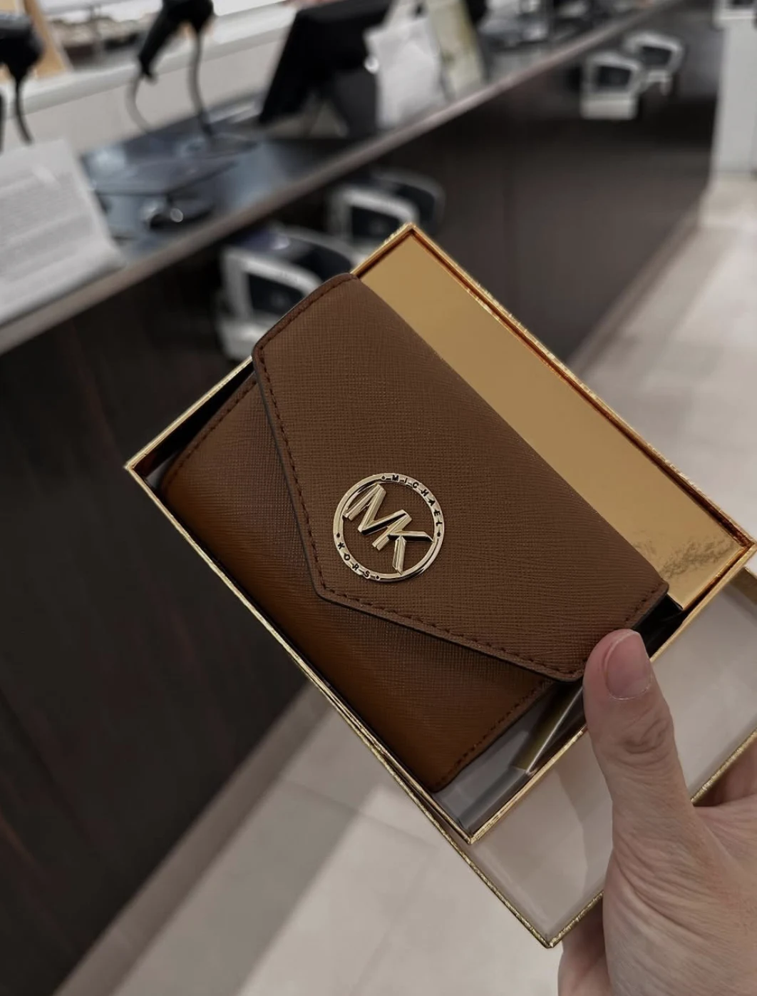 MICHAEL KORS, greenwich, trifold wallet, luggage brown