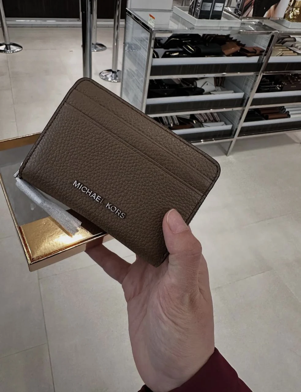 MICHAEL KORS, for ladies, small zip around card holder, fawn brown