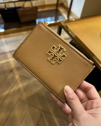 TORY BURCH, britten, medium zip card holder, brown
