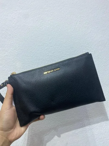 MICHAEL KORS, for ladies, large wristlet, leather black